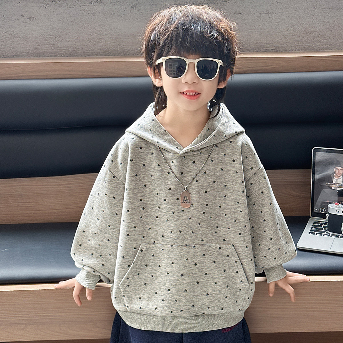 Kids Casual Loose Fit Star Print Hooded Sweatshirt