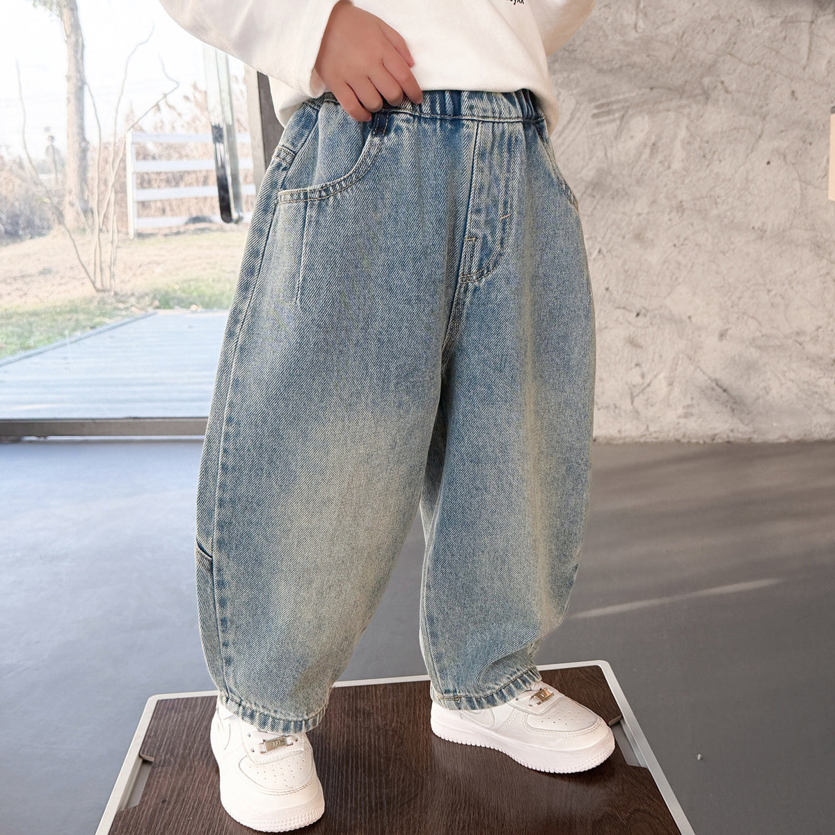 Boys' Style Trendy Curved Leg Denim Jeans