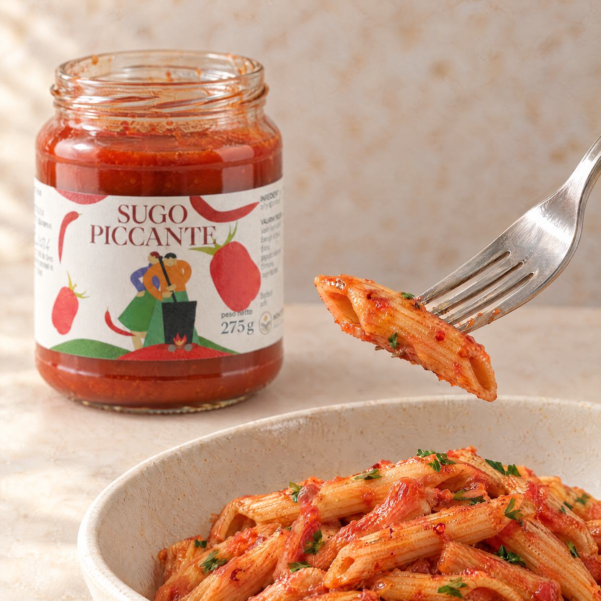 Hausgemachte Arrabbiata-Sauce – scharf, mit Chili und nativem Olivenöl extra