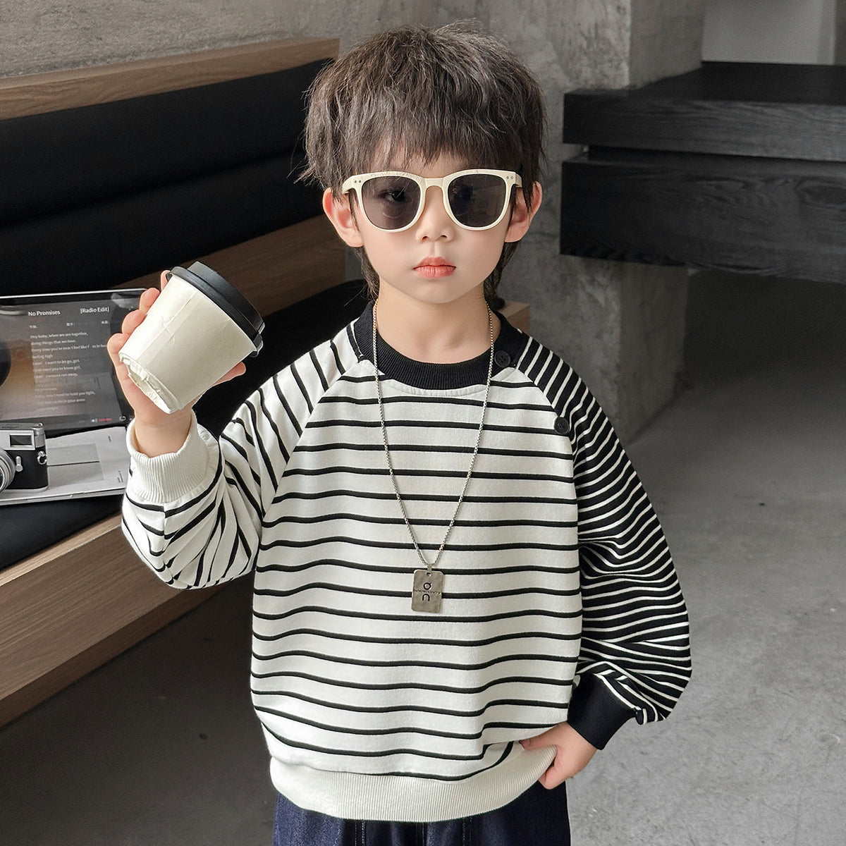 Boys  Spliced Long Sleeve Sweatshirt Top