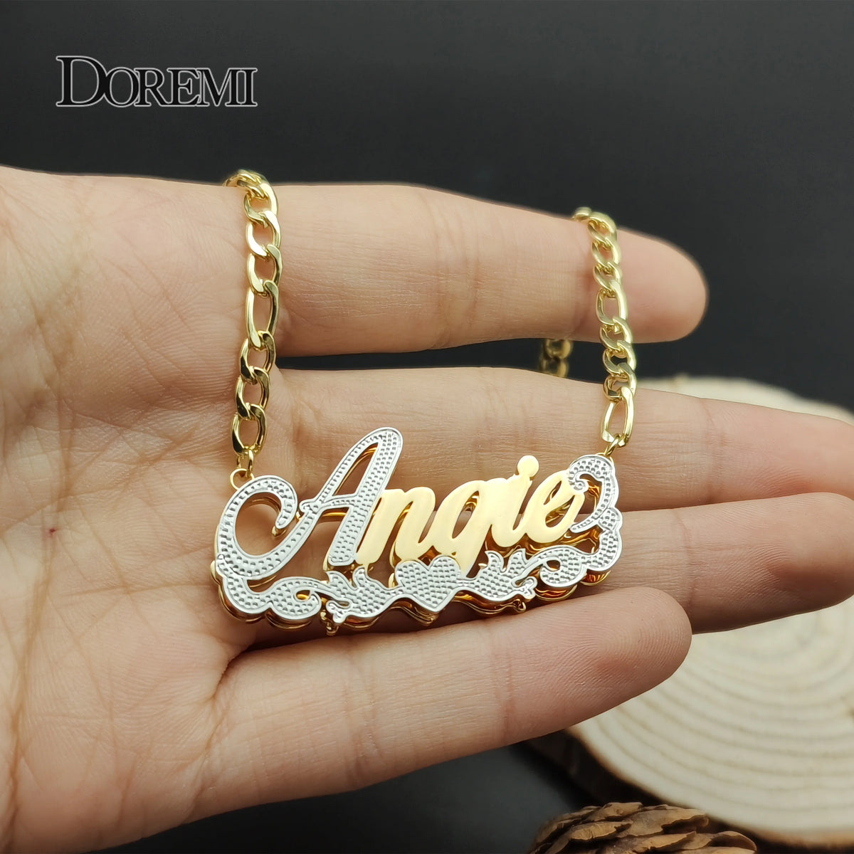 DOREMI Stainless  Collier avec plaque nominative personnalisée Collier avec pendentif 3D Bijou prénom personnalisé  pour Femme/Homme