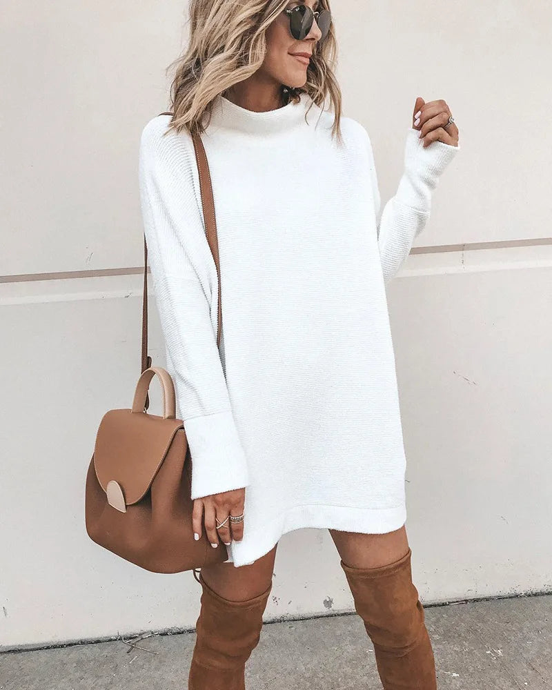 Women's mini dress with round neck and long sleeves