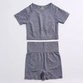 Completo yoga donna, top a maniche lunghe e leggings