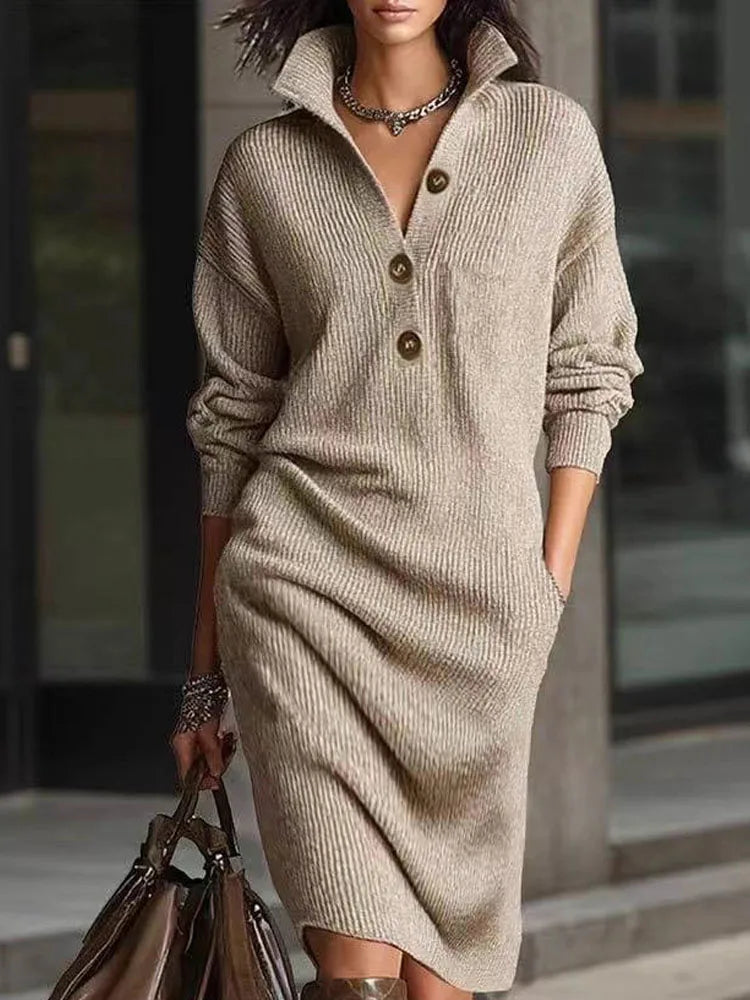 Knielanges Damenkleid mit Reverskragen und Knöpfen