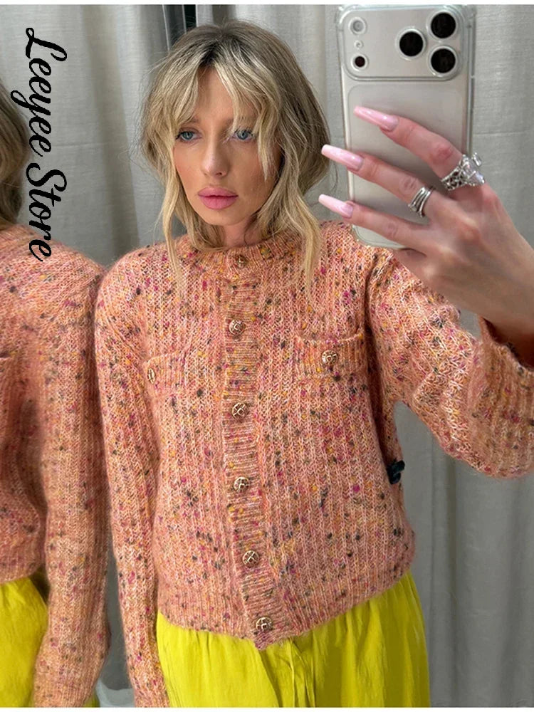 Cardigan court élégant en maille pour femme, col rond, boutonnage simple, manches longues, pull pour femme, automne 2026, maille décontractée pour femme