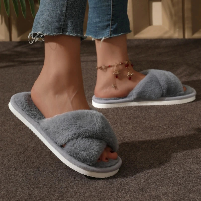 Fluffige Kreuz-Plüschpantoffeln für Damen, Herbst/Winter, schlichte modische Hausschuhe, bequeme und niedliche Schuhe für drinnen