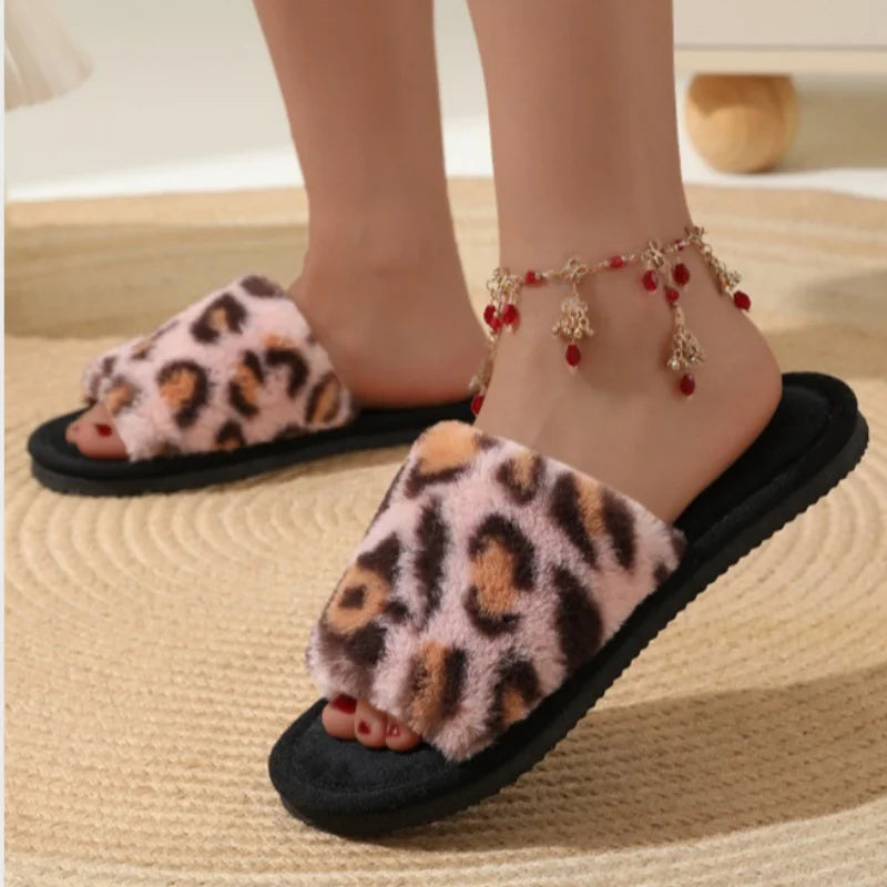 2025 Winter Warme Flauschige Pelzige Leoparden-Hausschuhe Damen Leichte Flache Absatz Pelz-Pantoletten Paare Indoor Boden Bequeme Sandalen
