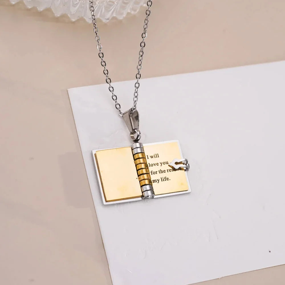 Collana a libro in acciaio inox con incisione personalizzabile
