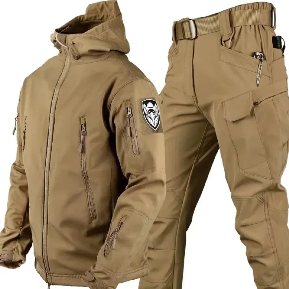 Winterverdickter Herren-Tarnanzug, wasserdichtes taktisches Trainingsset, Kapuzenjacke mit vielen Taschen, Fleecehose, Outdoor-Jagd, 2-teilig