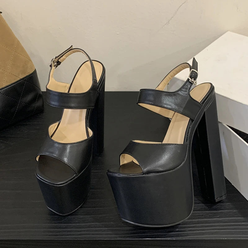 Sandali donna Liyke con maxi plateau e fascia larga