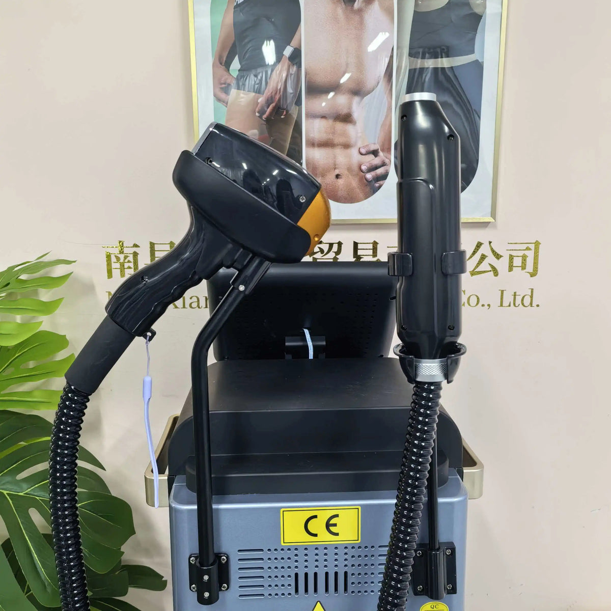 Diode Hair Removal 4-Wavelength Pico Tattoo Removal Machine, 755 nm FAC Collimation, Ice Cooling System, Foldable Touchscreen