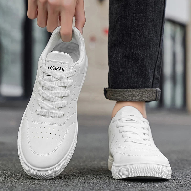Chaussures de skate classiques en cuir pour homme, à lacets, plates et décontractées, antidérapantes, pour la marche au quotidien, noir et blanc, 2 coloris