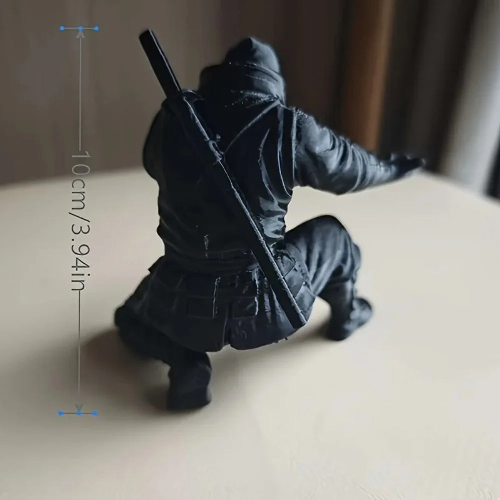 Samurai-Style Plastic Pen Holder
