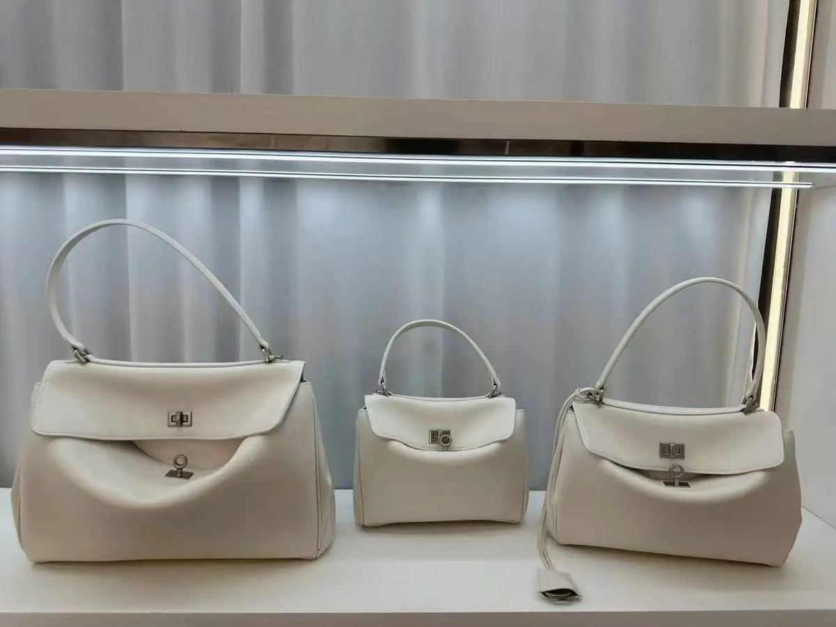 2026 New Luxury Brand Women Handbags Genuine Leather Shoulder Bags Women Retro Silver Buckle Tan Cowboy Bags Woman Totes