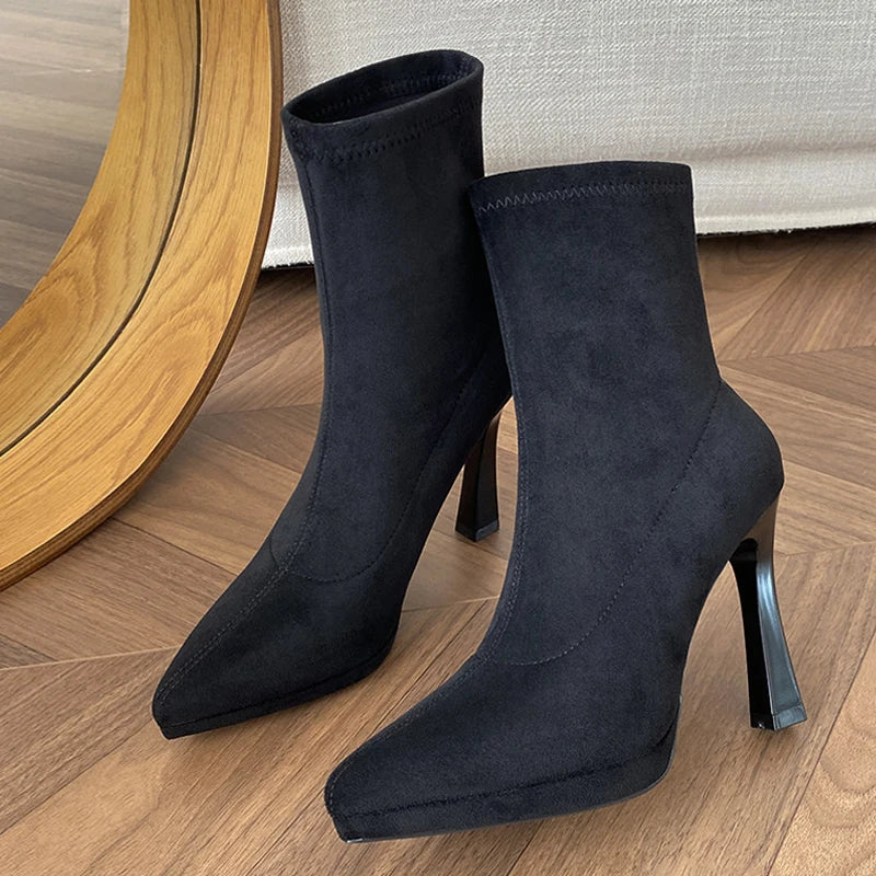 Stivaletti donna Liyke effetto suede con tacco sagomato