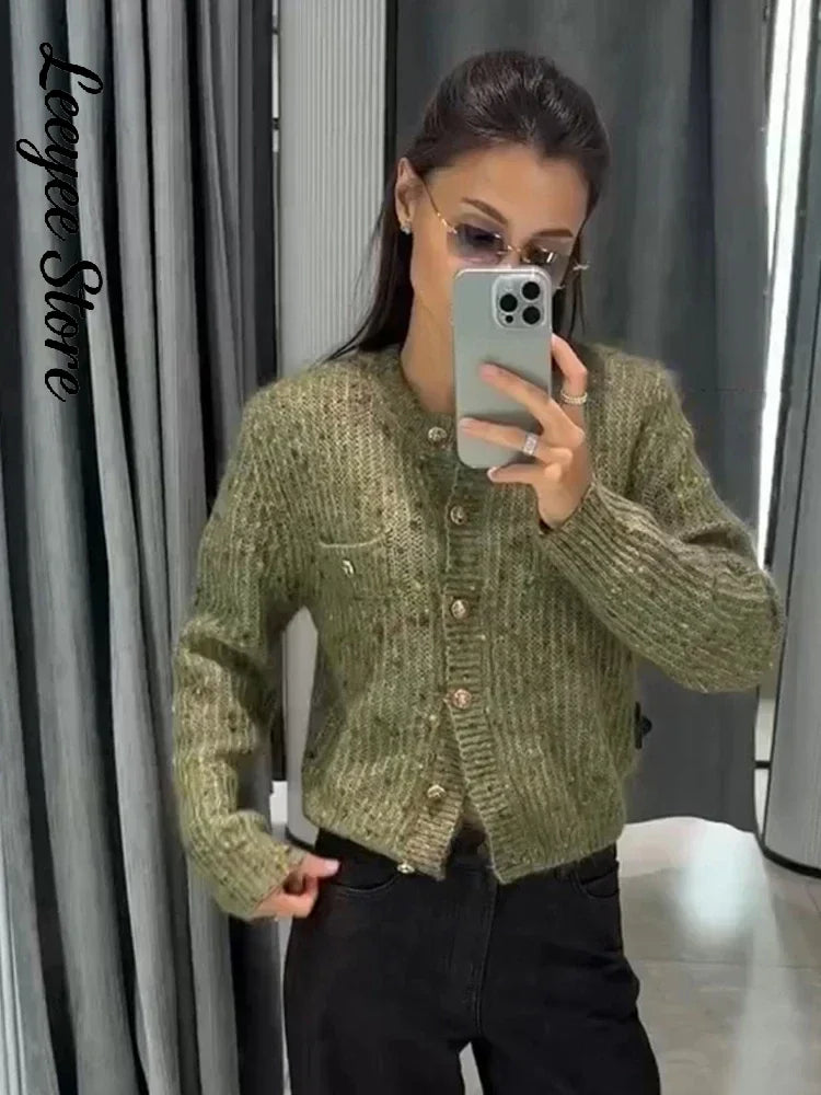 Cardigan court élégant en maille pour femme, col rond, boutonnage simple, manches longues, pull pour femme, automne 2026, maille décontractée pour femme