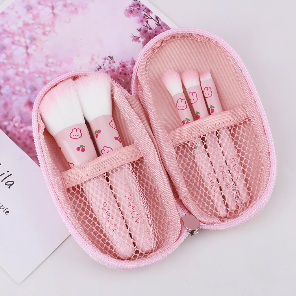 Ensemble de 5 pinceaux de maquillage compacts et mignons avec étui, pinceaux haut de gamme pour une application impeccable du fond de teint, du blush et du fard à paupières, accessoires de beauté