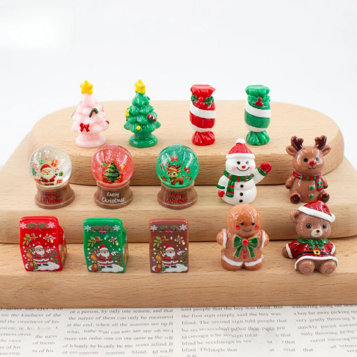 100pcs Wholesale Resin 3D Christmas Tree Gift Snowman DIY Accessories for Keychain Dollhouse Decor Miniature Craft