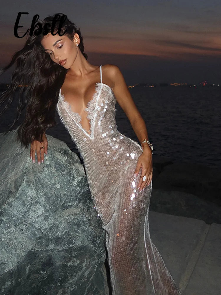 Abito lungo da donna con inserti in pizzo e paillettes