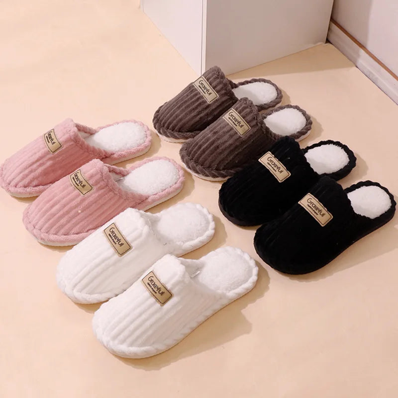 Chaussons d’intérieur confortables pour femme à semelle souple, légers, chauds et fourrés, antidérapants en velours côtelé, à enfiler pour l’hiver