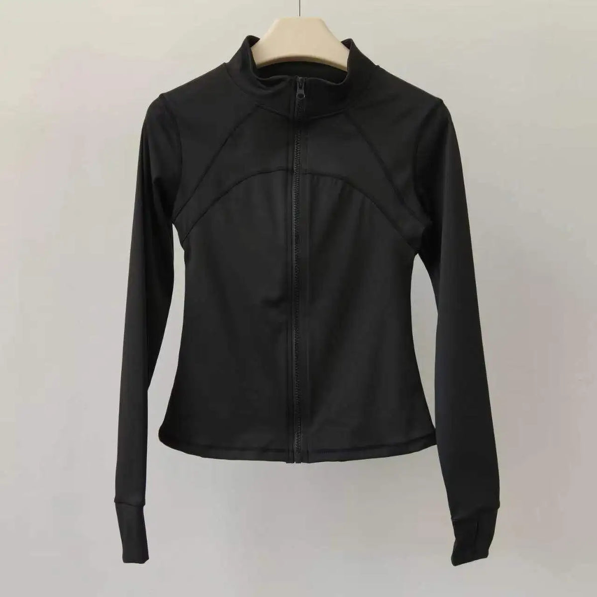 Damen-Sportjacke mit hohem Kragen und Reißverschluss