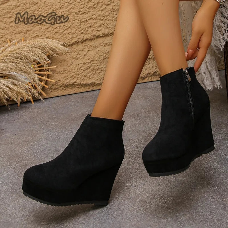 Damen-Ankleboots aus Veloursleder mit Plateau, seitlichem Reißverschluss und klobigem Keilabsatz, Retro-Kurzstiefeletten, schwarze Freizeitschuhe für Herbst und Winter, Größe 35