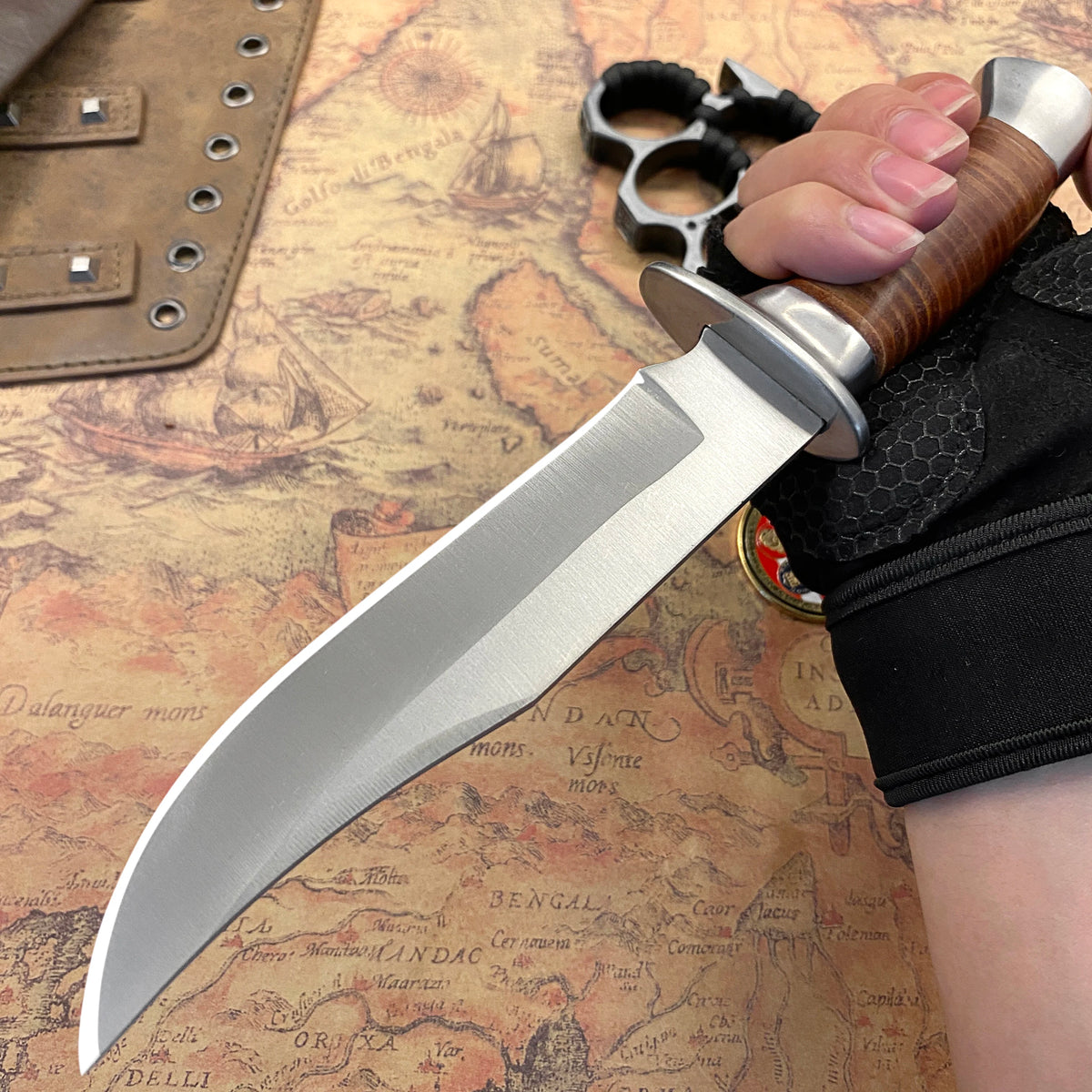 Couteau de chasse tactique d'extérieur, un couteau de poche pour le camping, la survie en milieu sauvage et le port quotidien.