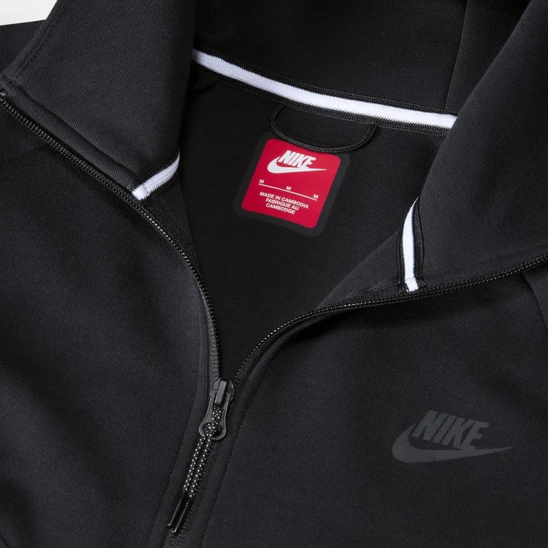 Chaqueta deportiva de hombre, con capucha