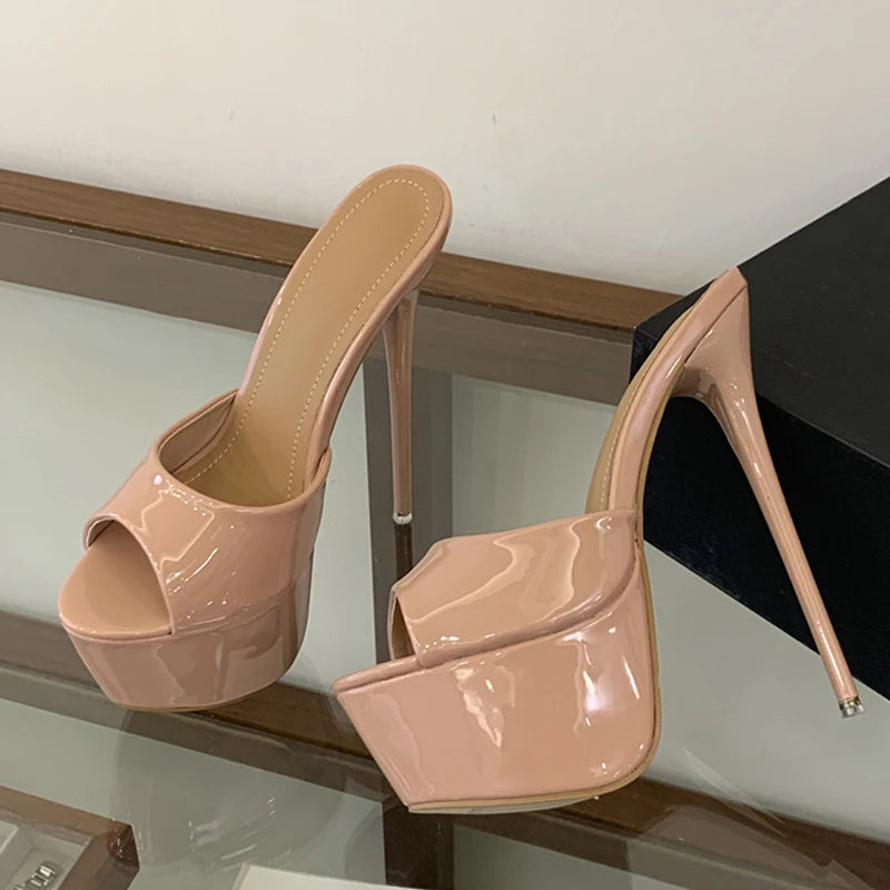 Mules donna Liyke lucide con maxi plateau e tacco