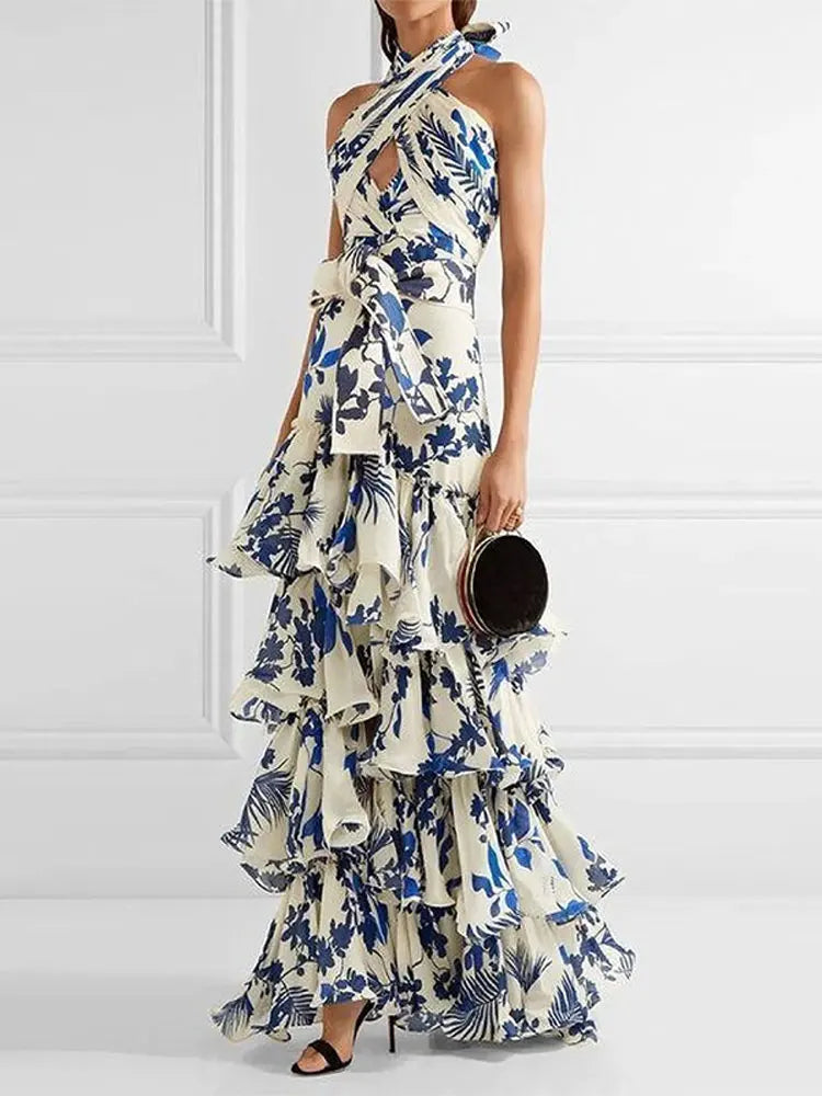 Abito lungo da sera in chiffon stampato con orlo a strati