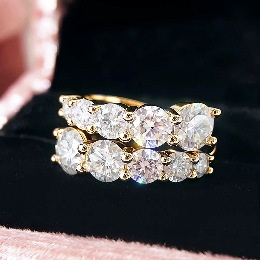 Anello in argento 925 con moissanite e fascia aperta regolabile