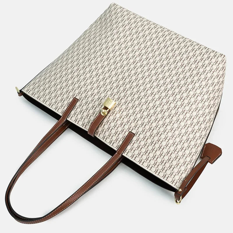 CH Elegant Light Luxury Practical With Bags Pure Color Simple Large Capacity Casual Resistant Brand Women's Bag Shoulder Bag