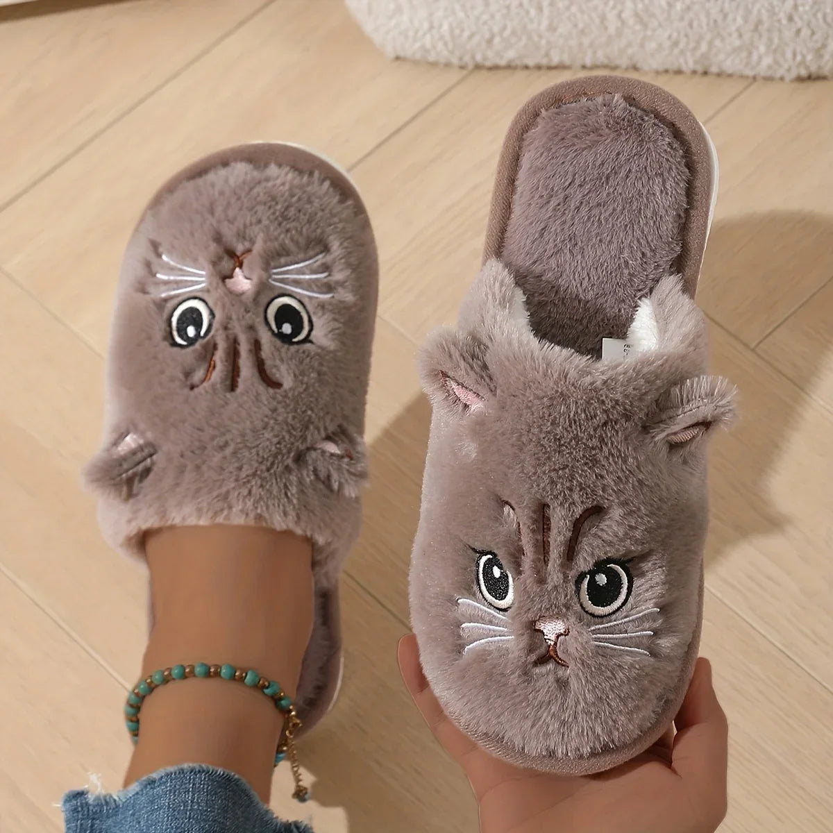 Women's Fuzzy Cat Slippers Winter Warm Cozy Indoor House Shoes With Soft Non-Slip EVA Sole Cute Animal Design For Home Use