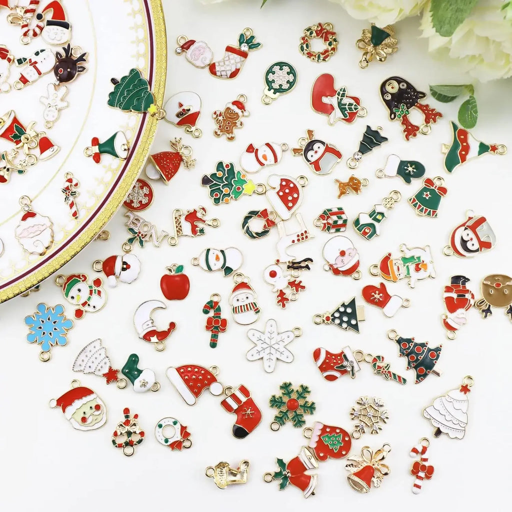Random Mix Enamel Christmas Charms Elk Snowman Santa Claus Pendants for Jewelry Making Earrings Necklace DIY Accessories