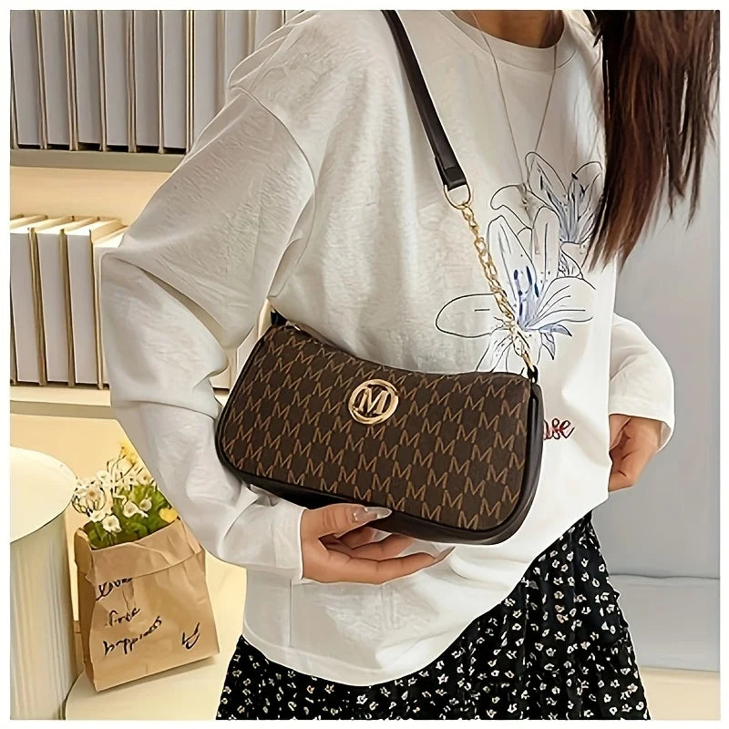 French-Style Retro Underarm Bag for Women, New Model with Letter Print, Small Square Crossbody Bag with Chain, Single Shoulder Handbag, Perfect for Ladies, Adjustable Crossbody Strap with m Logo - Zip Closure Shoulder Bag, Su