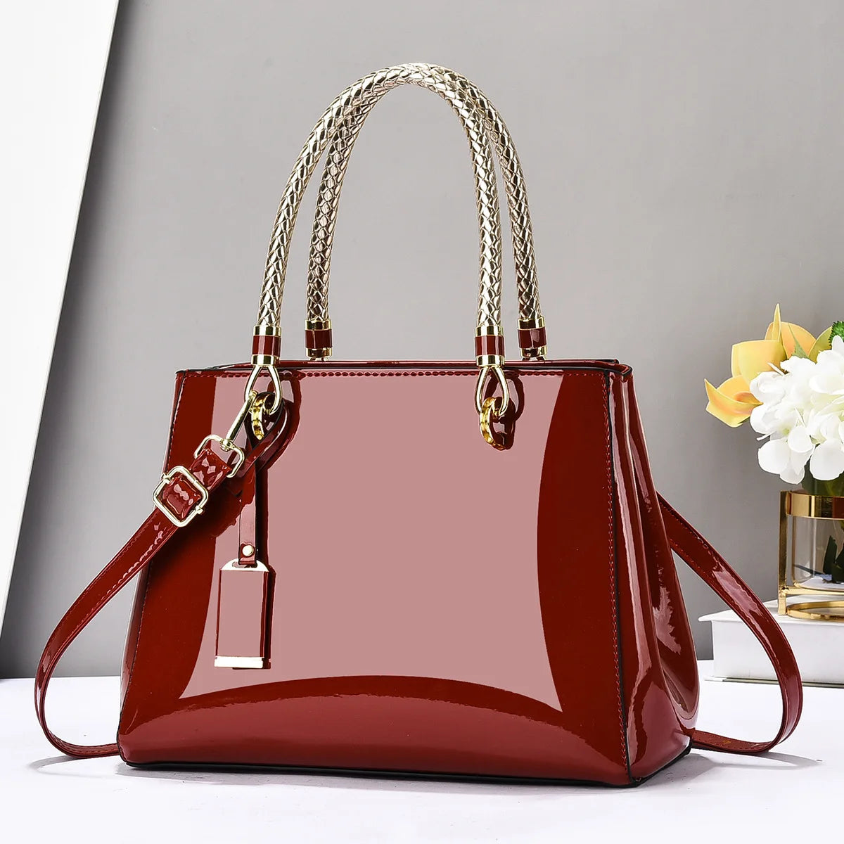 2026 Light Luxury Fashion Lacquer Leather Handbag Large Capacity Ladies Casual Shoulder Crossbody Bag Bright Face Women's Bag