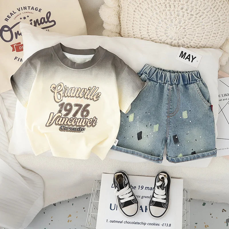 0–5 Jahre Sommerkleidung für Neugeborene und Kleinkinder, Batik-T-Shirt mit Schriftzug und Jeansshorts, 2-teiliges Set für Jungen und Mädchen