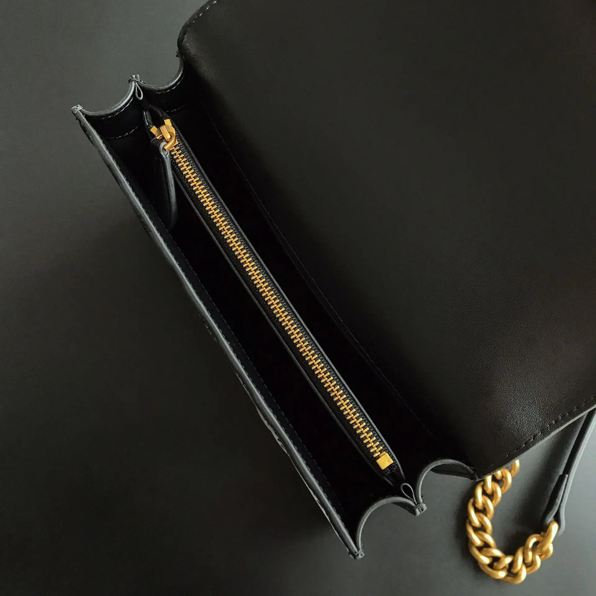 New Pinko-Inspired Genuine Leather Embossed Swallow Bag, Fashion Chain Armpit Bag, Luxury All-Match Shoulder Crossbody Bag