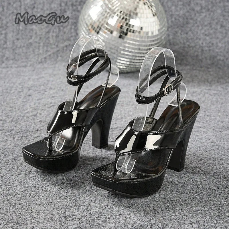 Schwarze Plateausteg-Mules mit Absatz für Damen, Sandaletten mit offener Spitze und hohem Absatz, modische Damenschuhe für draußen, Größe 43