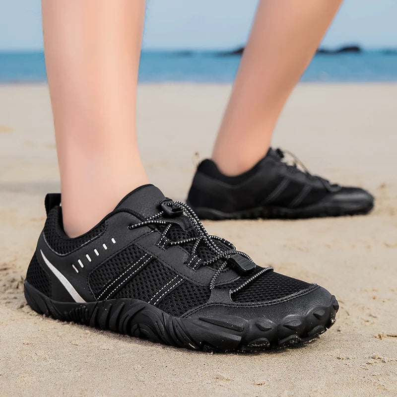 Large Size Wide Toe Shoes for Men's Outdoor Hiking and Cycling Casual Sports Shoes Shoelaces Anti Slip Rubber Sole Yijiao Shoes