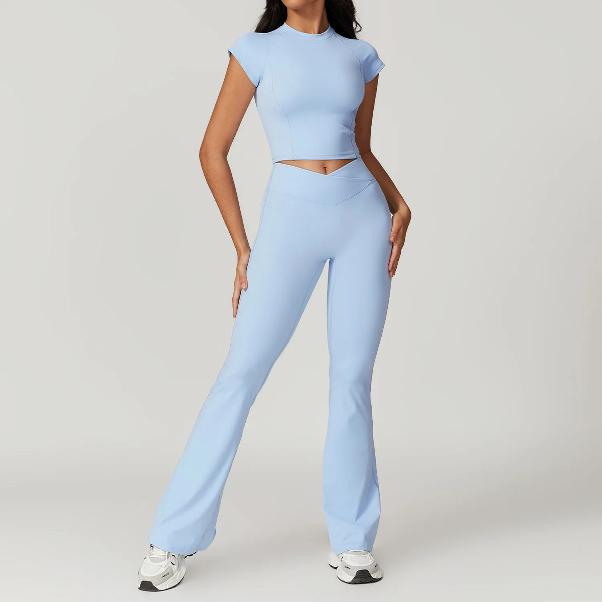 Completo yoga donna con crop top e leggings