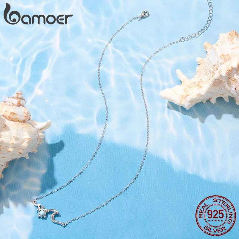 Collana con pendente a forma di tartaruga marina