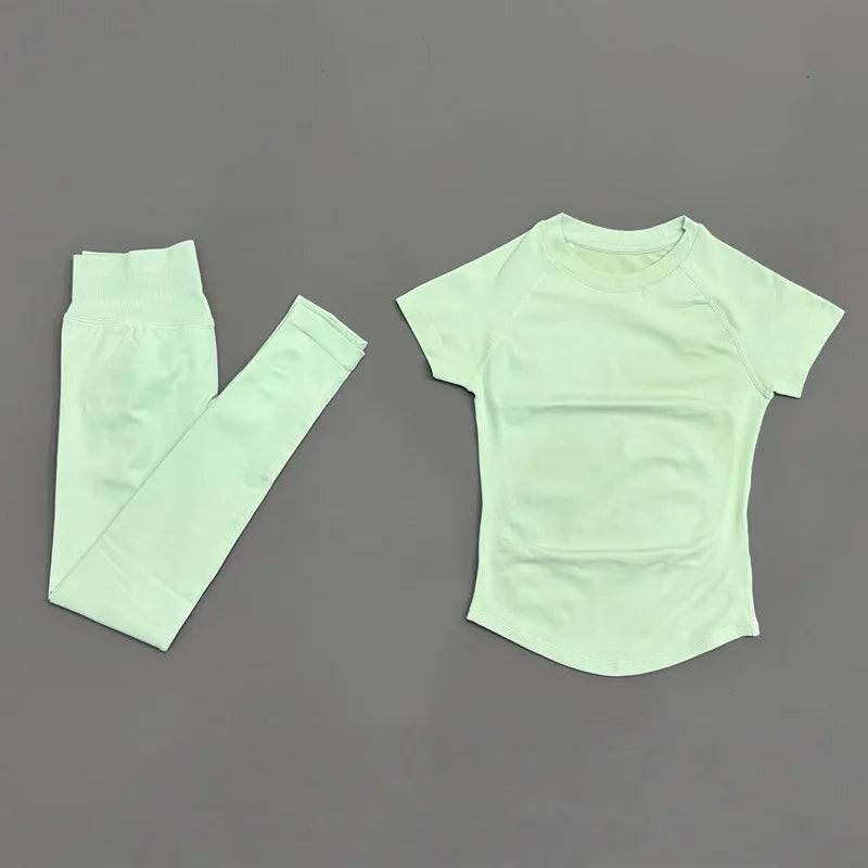 Yoga set for women, 2-piece, top and leggings