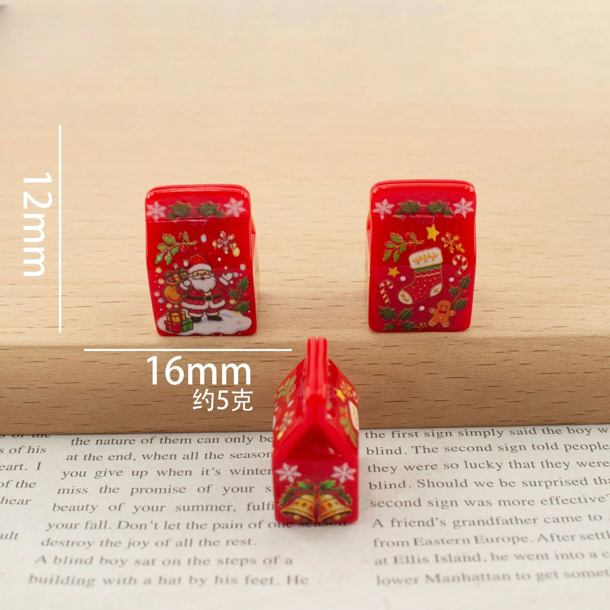 100pcs Wholesale Resin 3D Christmas Tree Gift Snowman DIY Accessories for Keychain Dollhouse Decor Miniature Craft