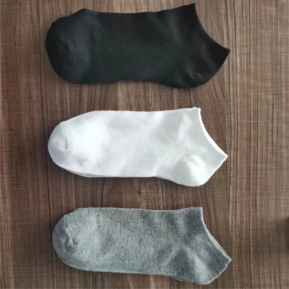 Pack de 5/10 pares de calcetines tobilleros unisex de ajuste cómodo para todos, transpirables y ligeros: ideales para hacer deporte y para el día a día.
