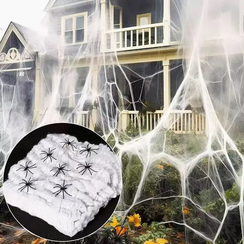 Dekorative Halloween-Spinnweben mit Spinnen