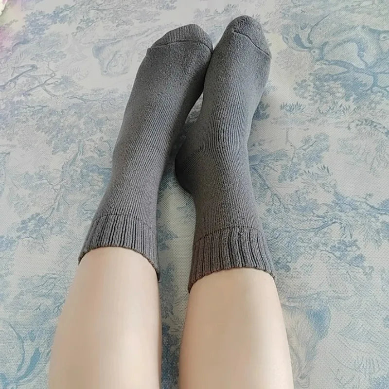Calcetines térmicos de invierno para hombre, largos, gruesos y forrados de polar, con tacto de cachemira, que retienen el calor y mantienen los pies abrigados en climas fríos, ideales para esquiar al aire libre.