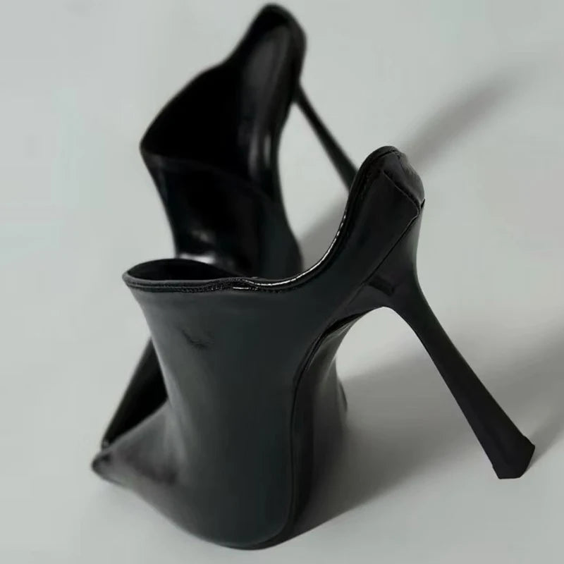 Mules donna Liyke nere a punta con tacco sagomato