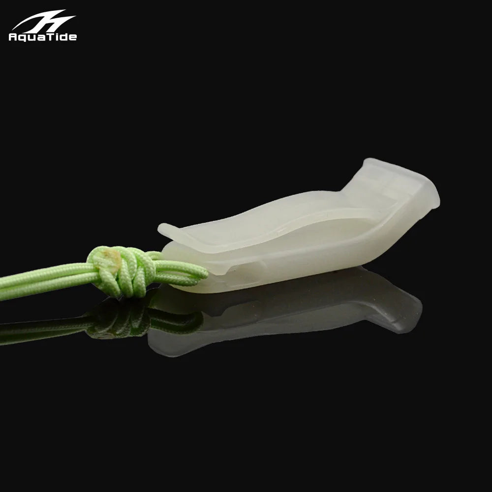 1Pcs Outdoor Survival Powerful Luminous Whistle Ultra-high Decibel Whistle Emergency Safety Whistle For Water Sports EDC Pendant
