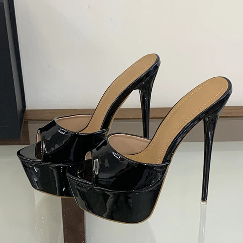 Mules donna Liyke lucide con maxi plateau e tacco